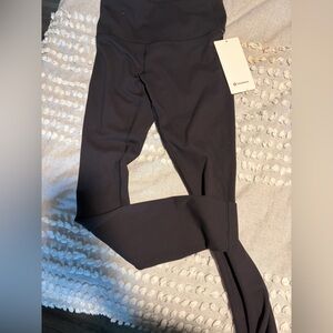 NWT - Lululemon Black ribbed Leggings - size 6